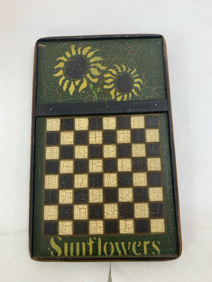 PRIMITIVE STYLE SUNFLOWER CHECKERED BOARD.