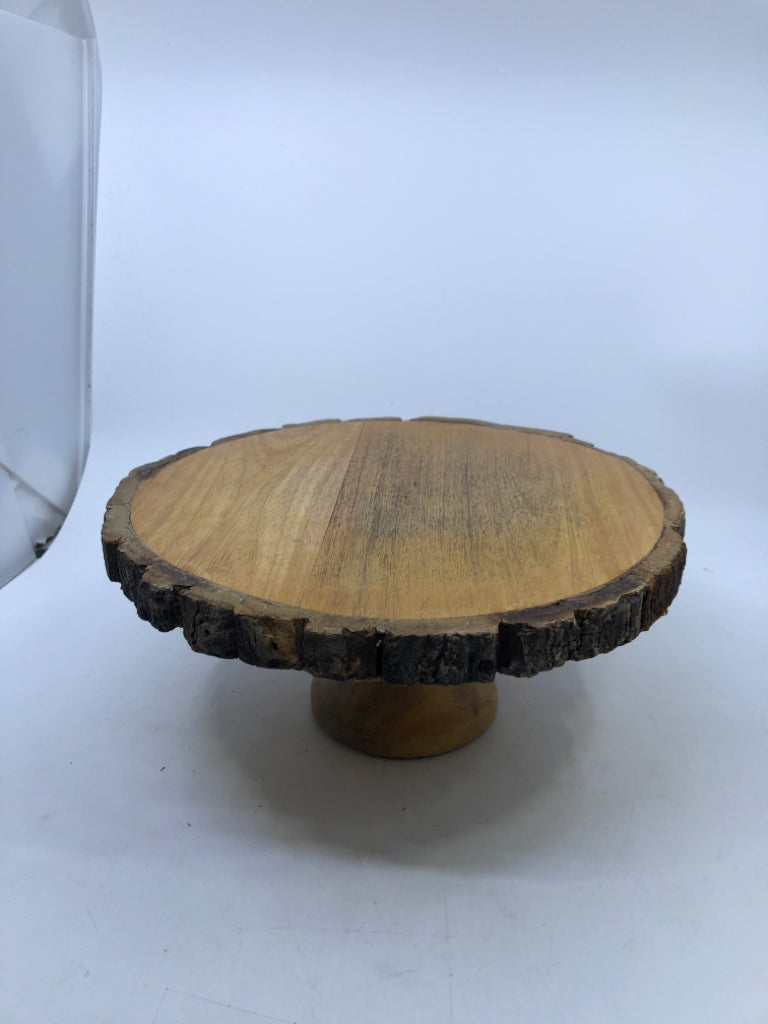 FOOTED WOOD SLAB CAKE STAND.