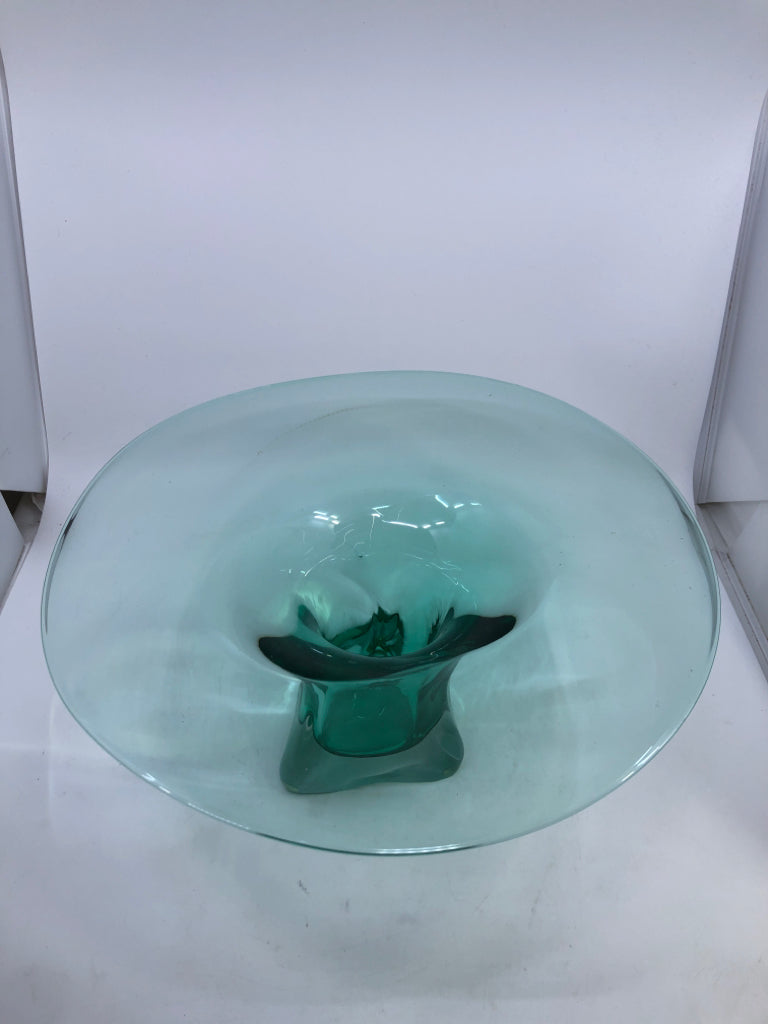 TEAL GLASS VASE CENTERPIECE.