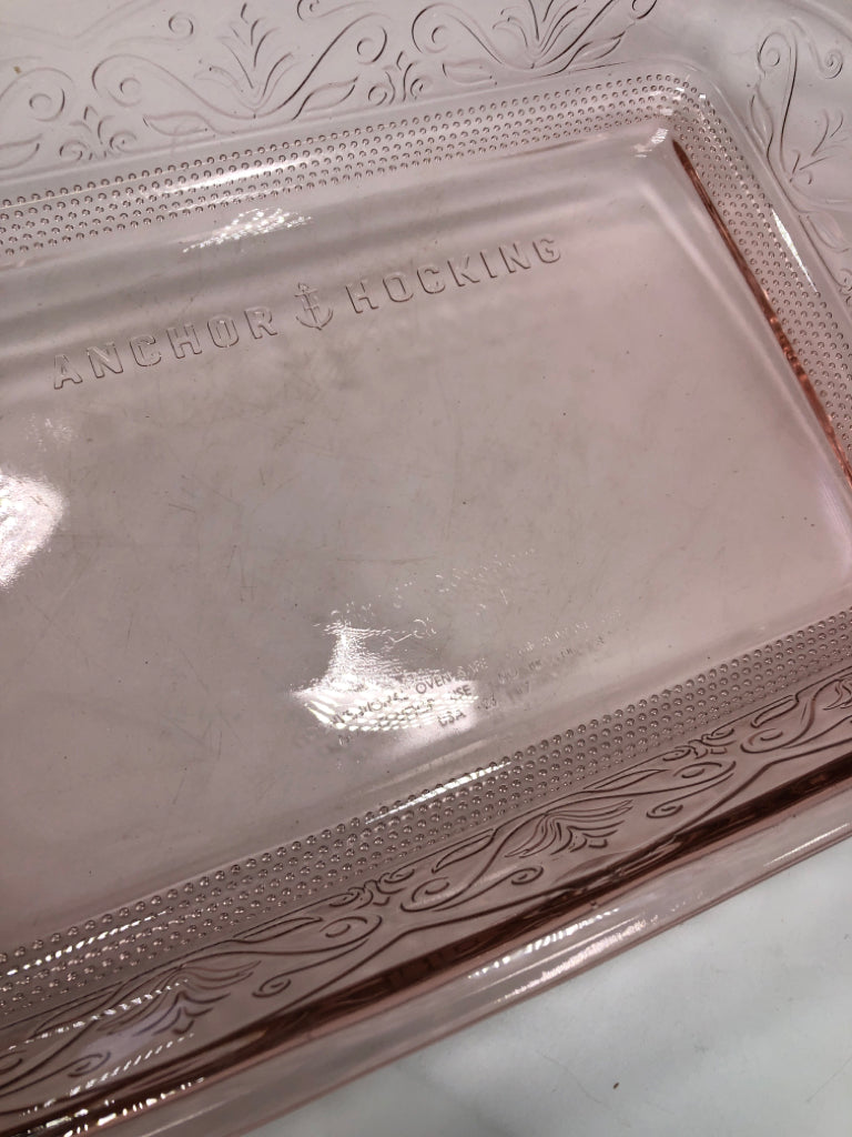 PINK GLASS CASSEROLE DISH - ANCHOR HOCKING.