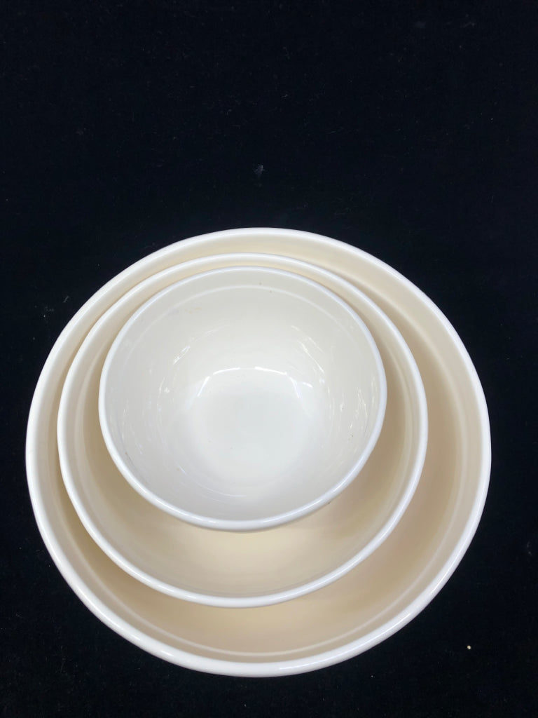 3 RAE DUNN NESTING MIXING BOWLS.