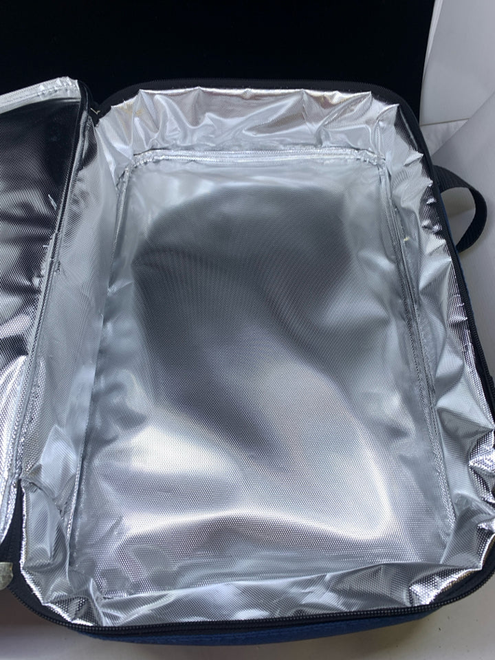 PATRIOTS INSULATED CASSEROLE CARRIER.