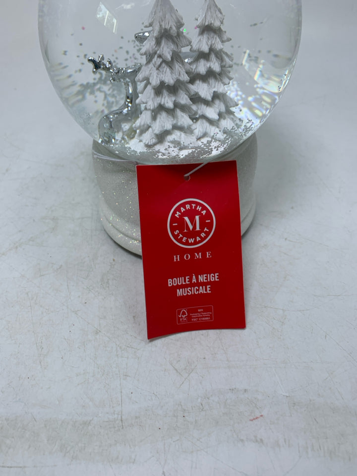 NWT MARTHA STEWART SILVER REINDEER WHITE TREES SNOW GLOBE.