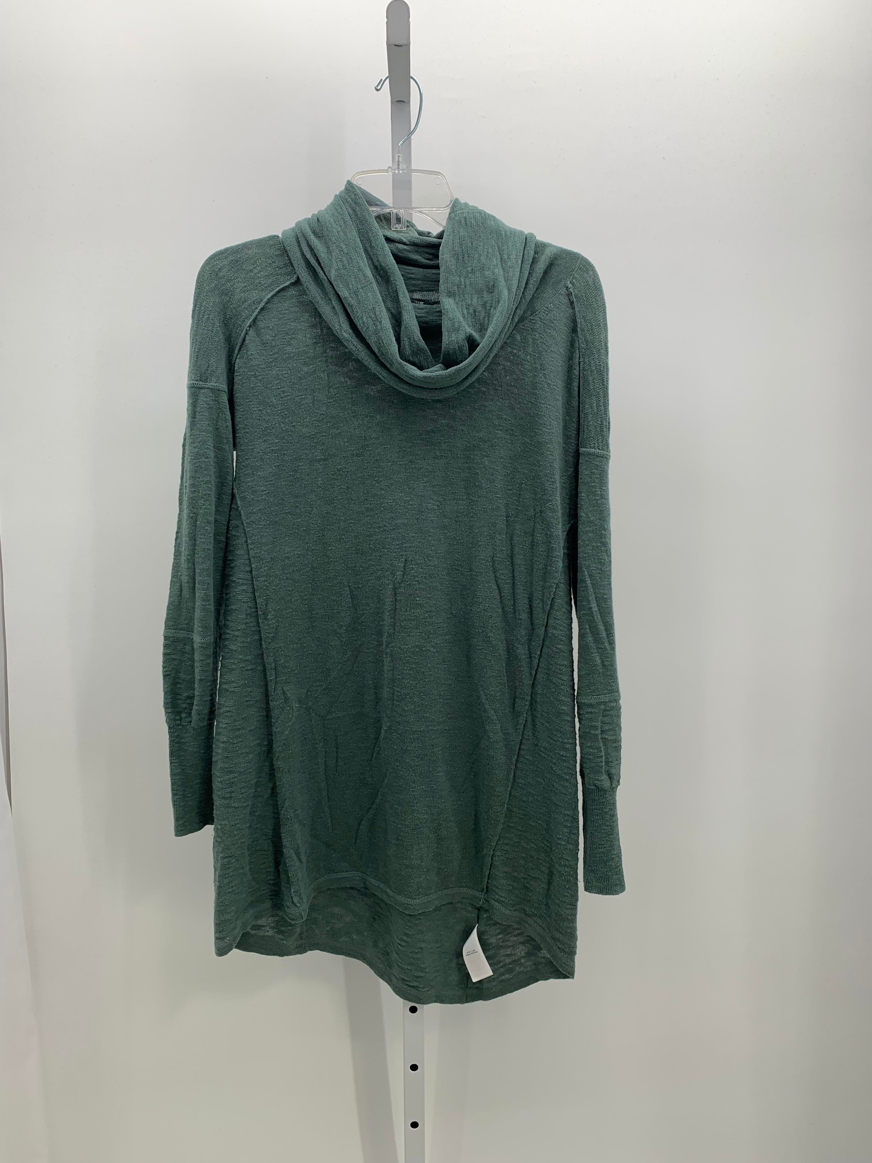 Between Me & You Size Medium Misses Long Sleeve Shirt