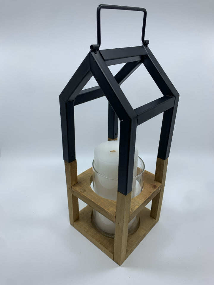 BLACK METAL AND WOOD PILLAR CANDLE LANTERN.