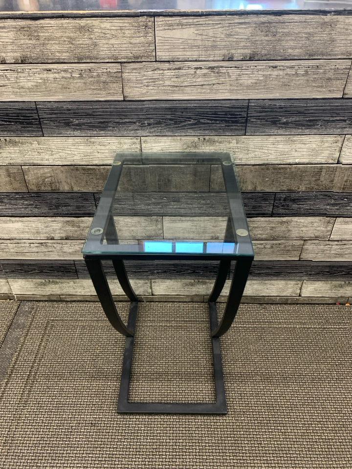 SMALL BLACK METAL GLASS TOP TV TABLE.