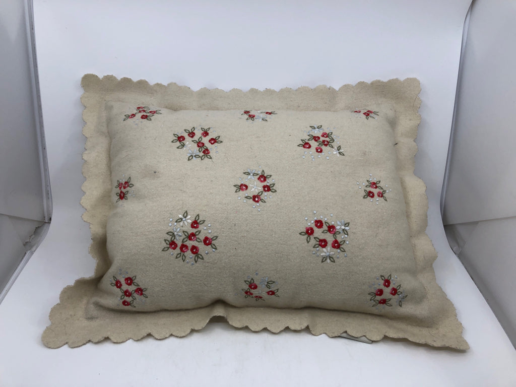 CREAM PILLOW W/ EMBROIDERED RED ROSES W/ SCALLOP TRIM GRACE DESIGNS.