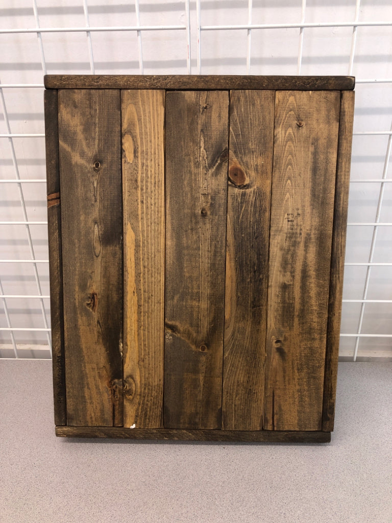 LARGE RUSTIC WOODEN TRAY W/METAL HANDLES.