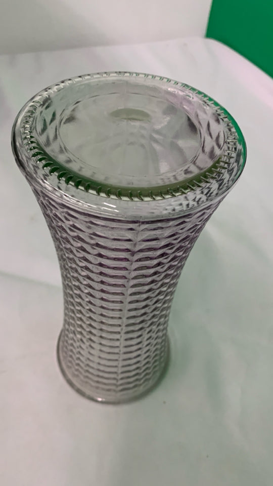 SQUARE PATTERN VASE.