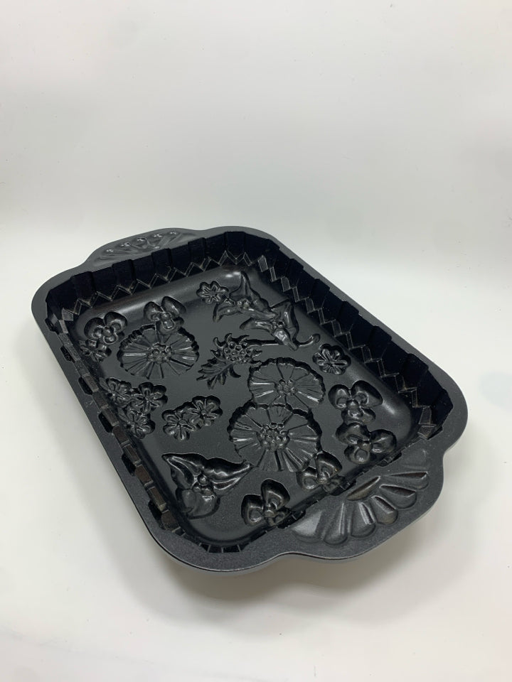 SPRING FLORALS CAKE PAN.