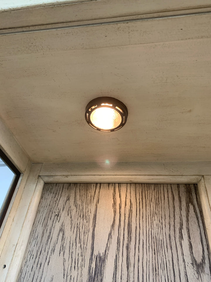 DISTRESSED CREME CABINET- 4 DOOR+ LIGHTS.