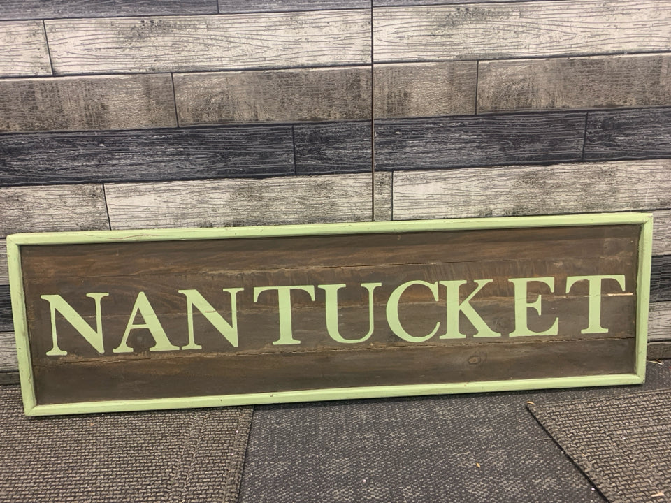 GREEN NANTUCKET WALL ART.