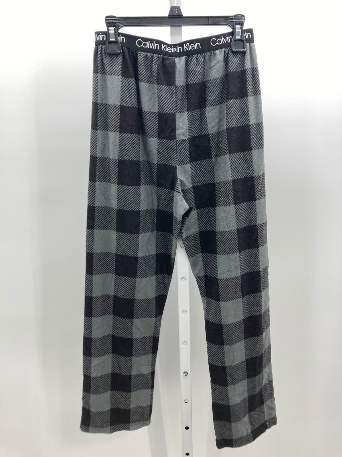 BLACK PLAID