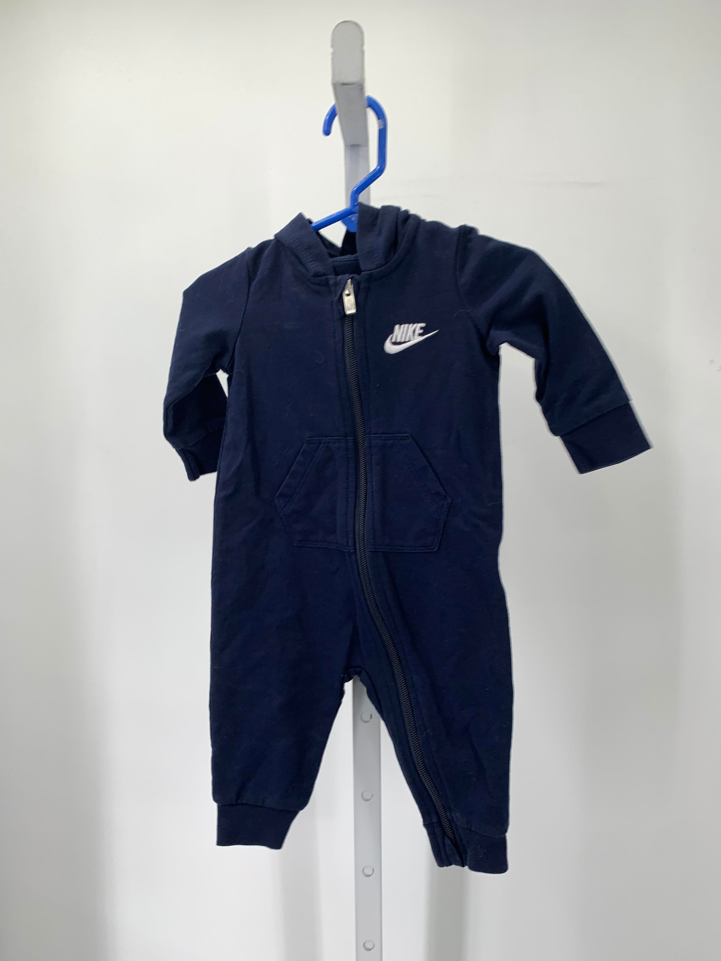HOODED ZIP UP