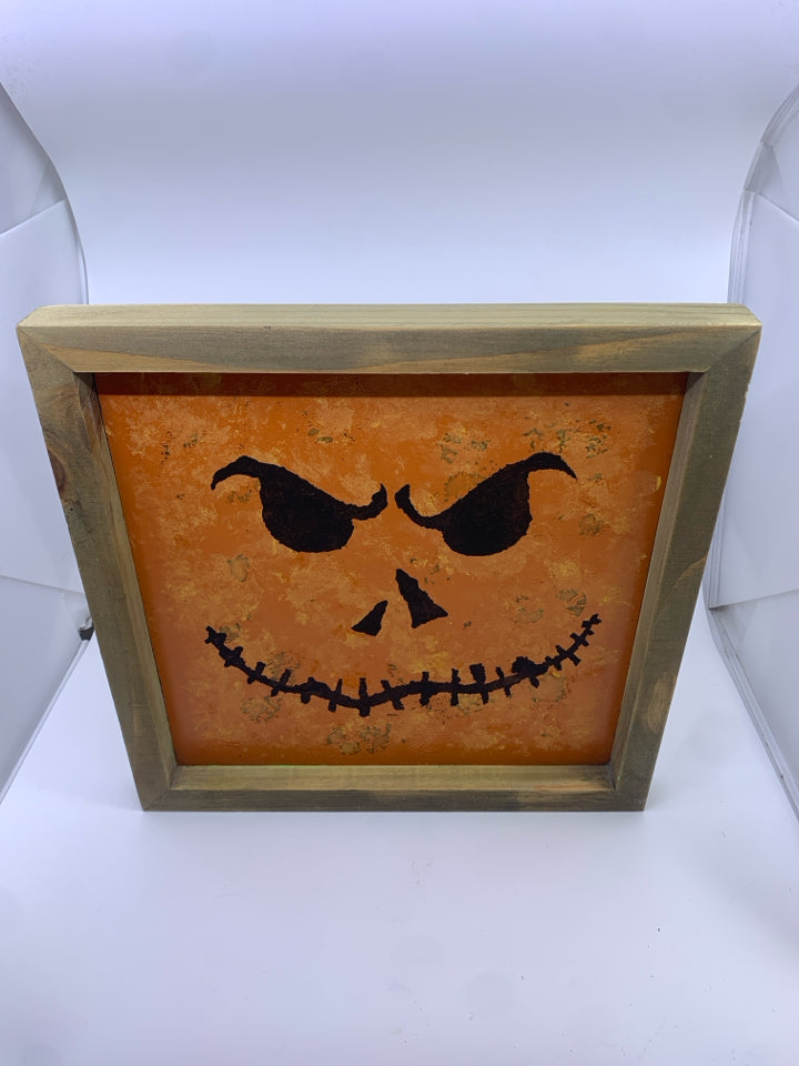 JACK O LANTERN SPONGE PAINTING WALL HANGING.