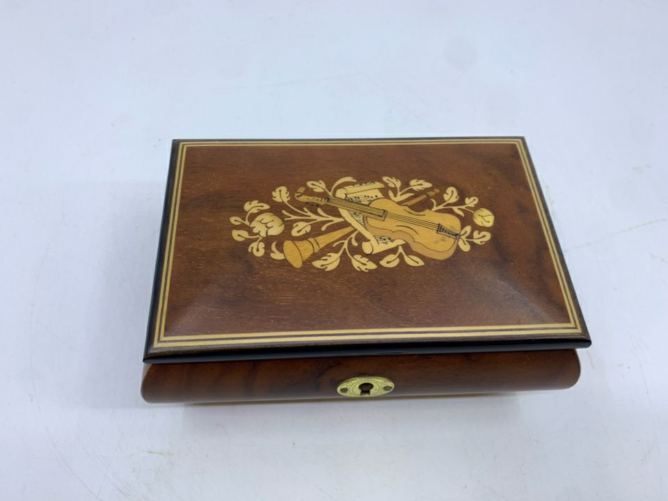 VTG WOOD JEWELRY/MUSIC BOX W VIOLIN.
