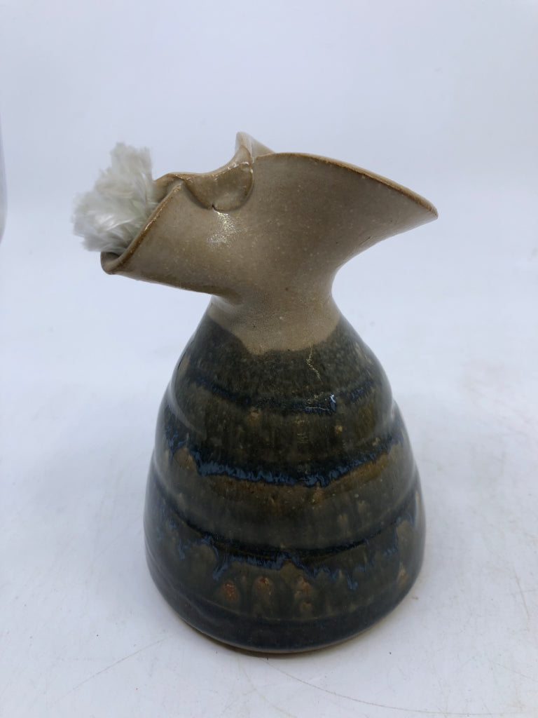 TAN/BLUE POTTER DIFFUSER SKINNY NECK.