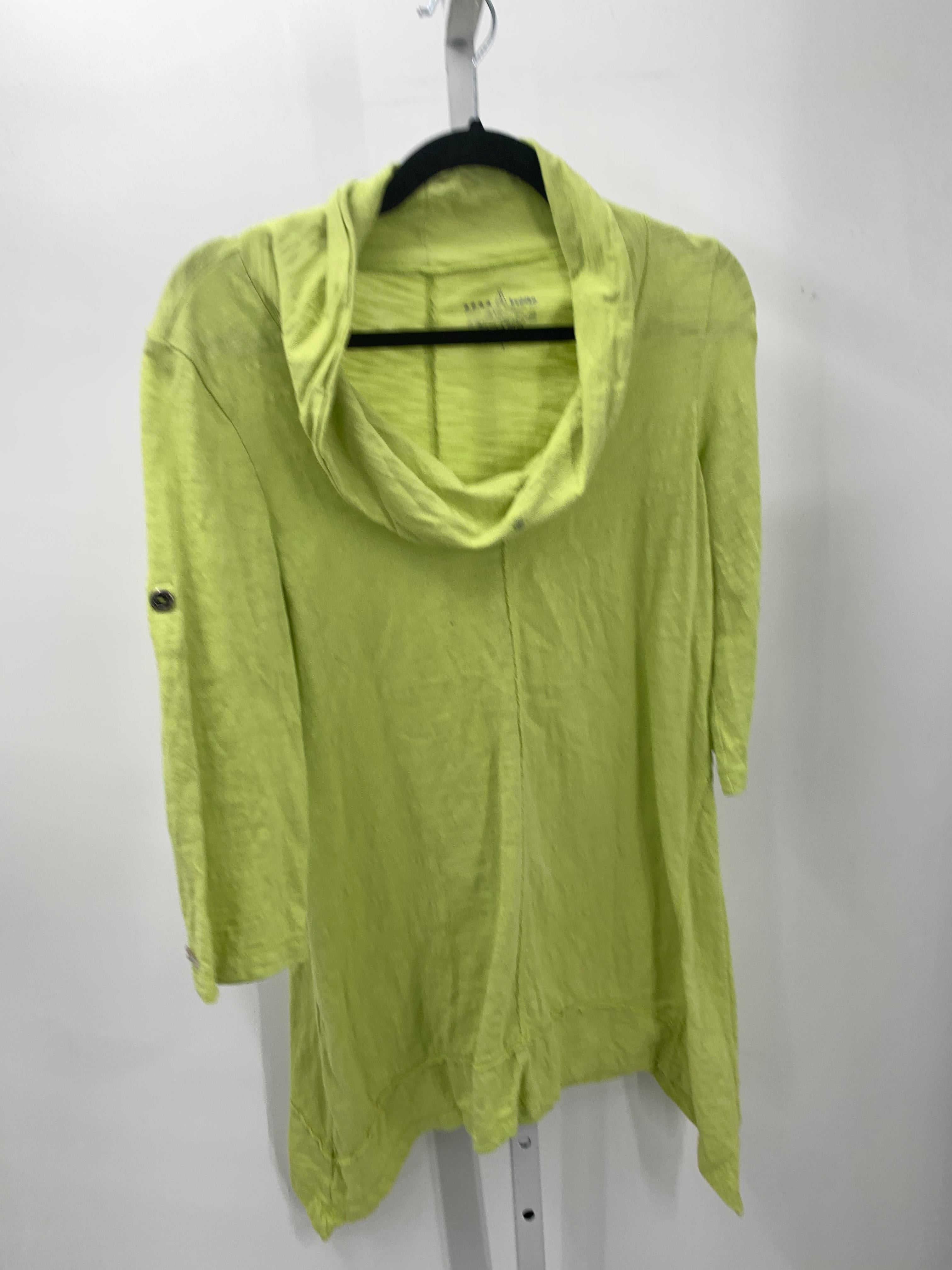 Size Small Misses 3/4 Sleeve Shirt