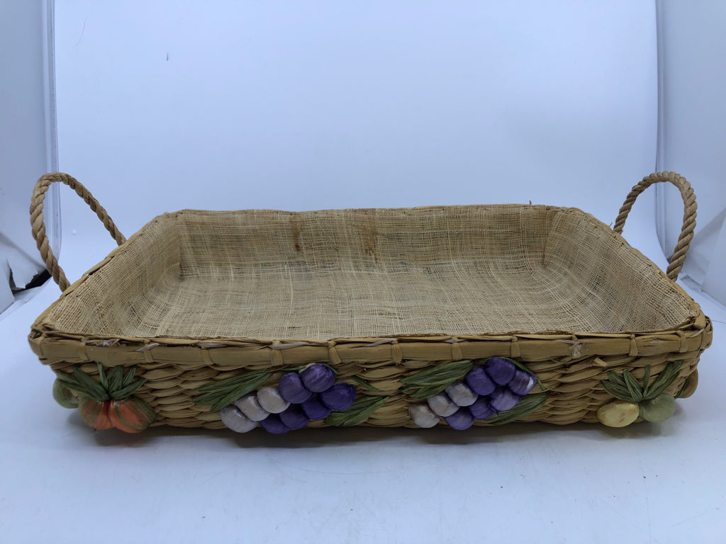 WOVEN TRAY W/EMBOSSED GRAPES.