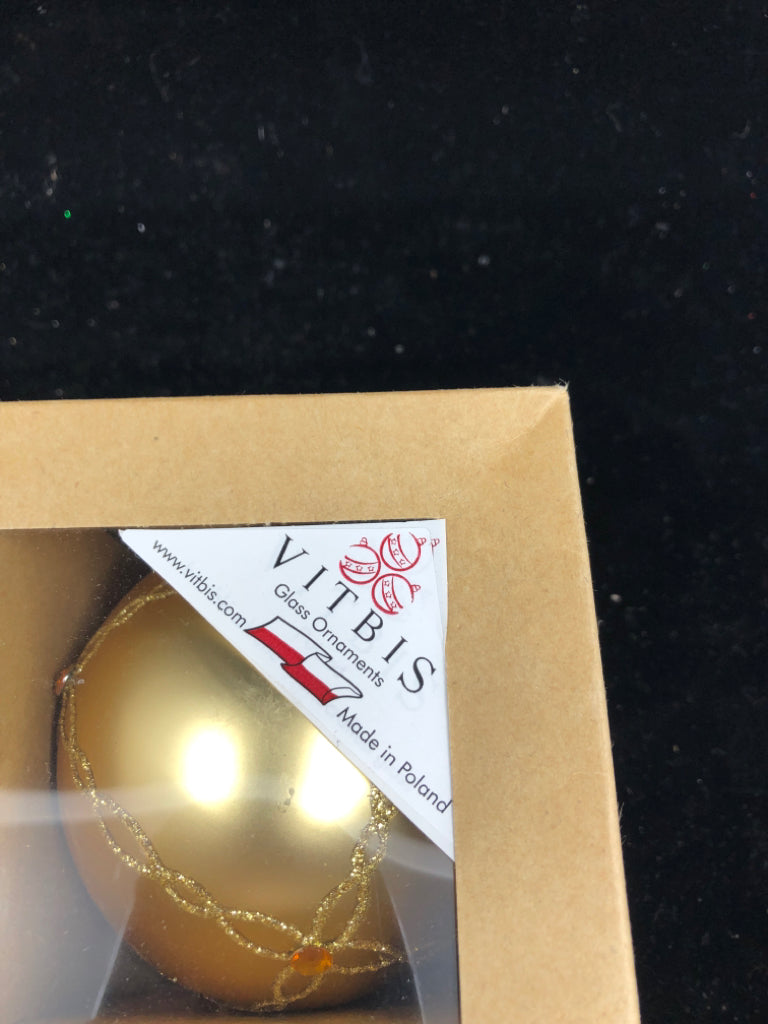 NIB VITBUS GOLD/ WHITE ORNAMENTS.