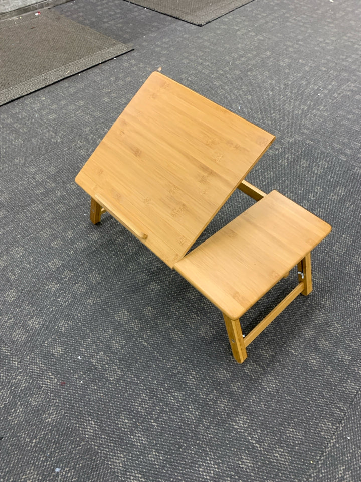 ADJUSTABLE WOODEN LAP DESK W/DRAWER.
