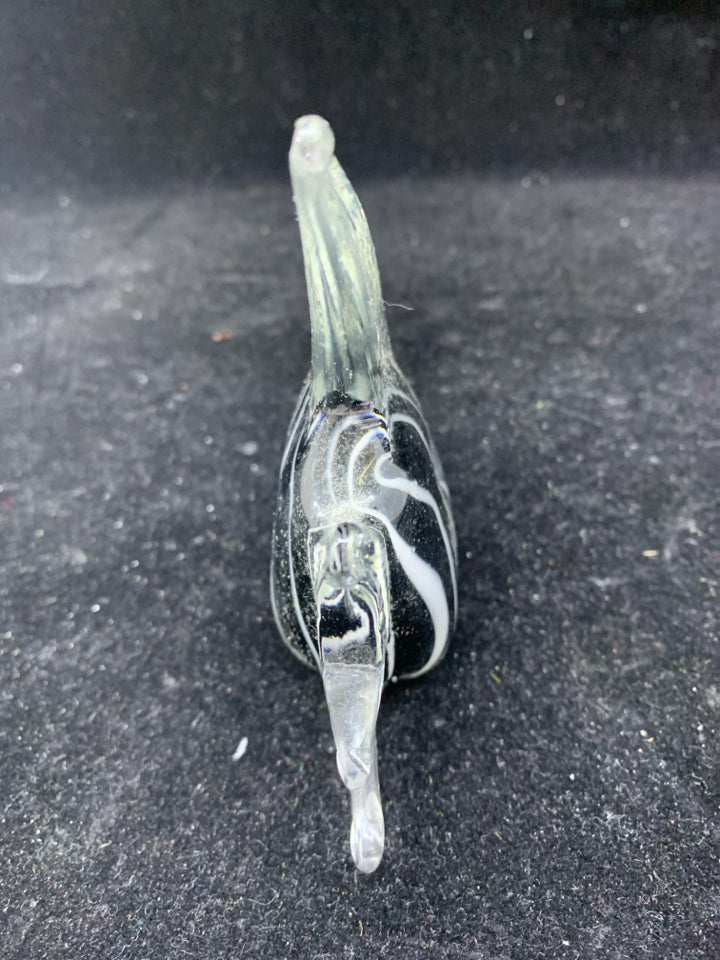 SMALL GLASS FISH BLACK/WHITE/CLEAR.