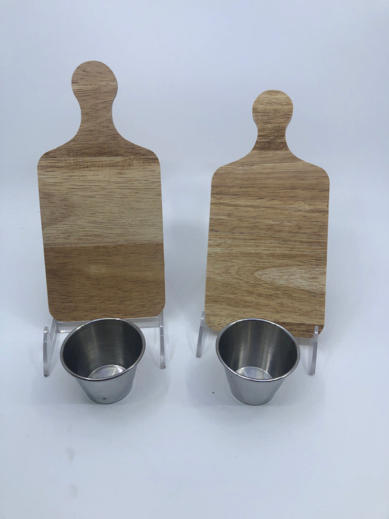 2 SMALL WOODEN SERVING BOARDS  W/ 2 SMALL METAL BOWLS 9"X 4"