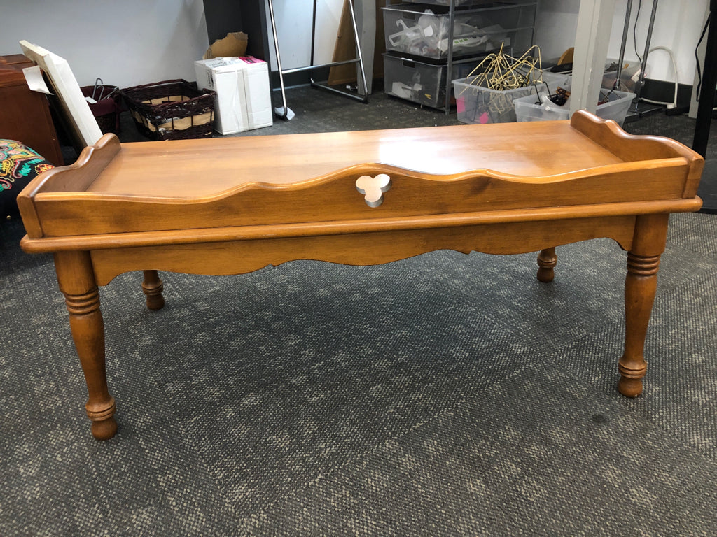 VTG SHORT MAPLE-WOOD COFFEE TABLE.