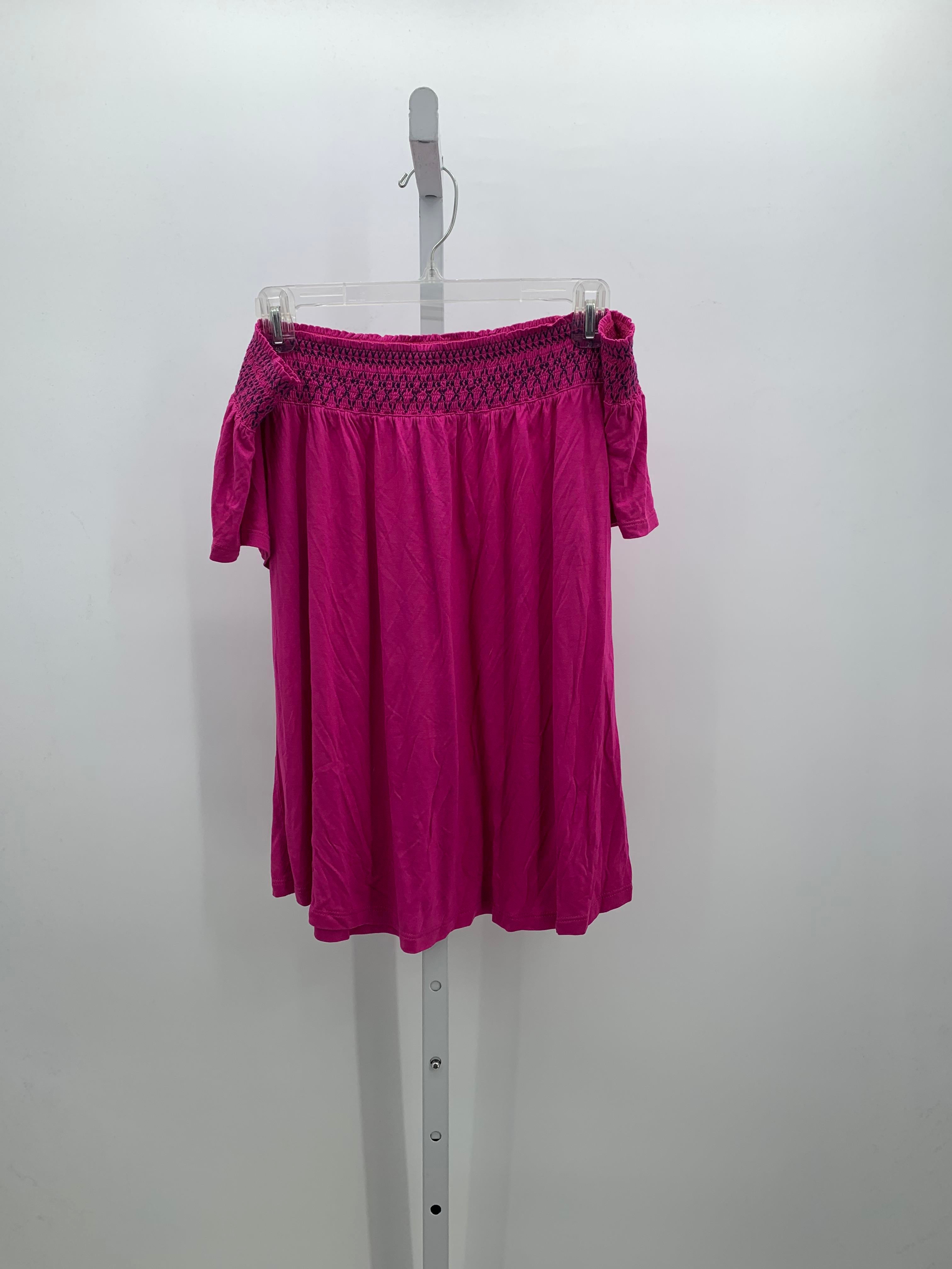 Old Navy Size Medium Misses Short Sleeve Shirt