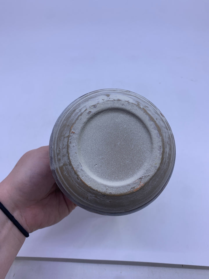 CERAMIC URN VASE W/ CARVED DESIGNS BLUE/YELLOW CREAM.