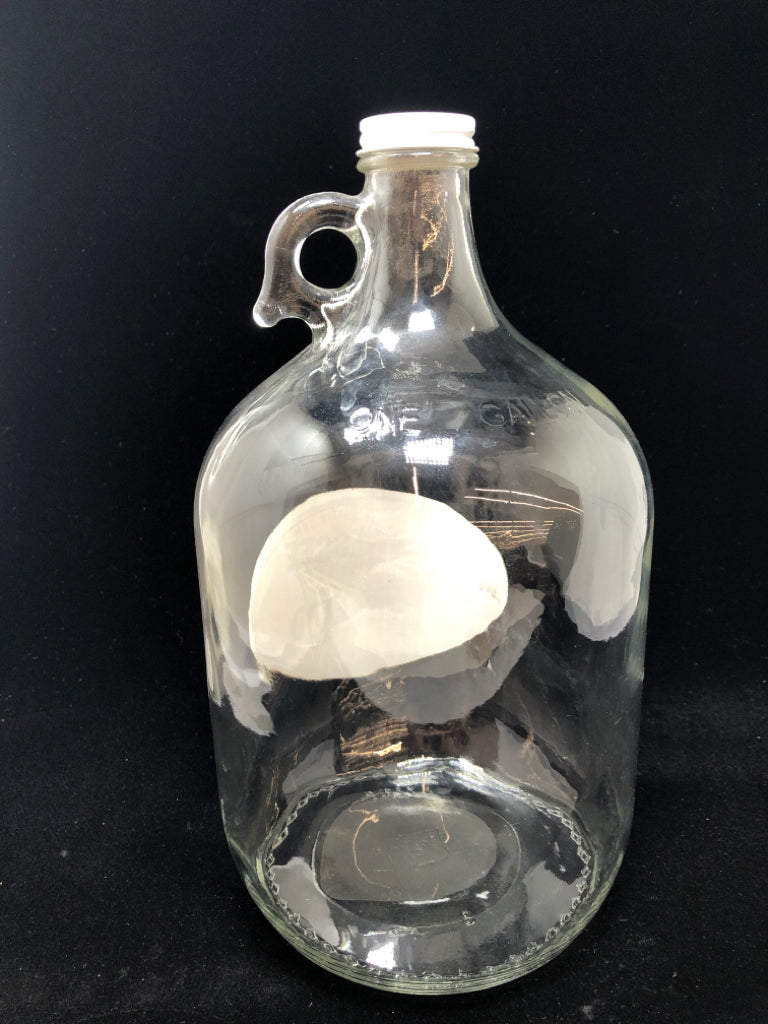 TENNESSEE SHINE GLASS JUG.