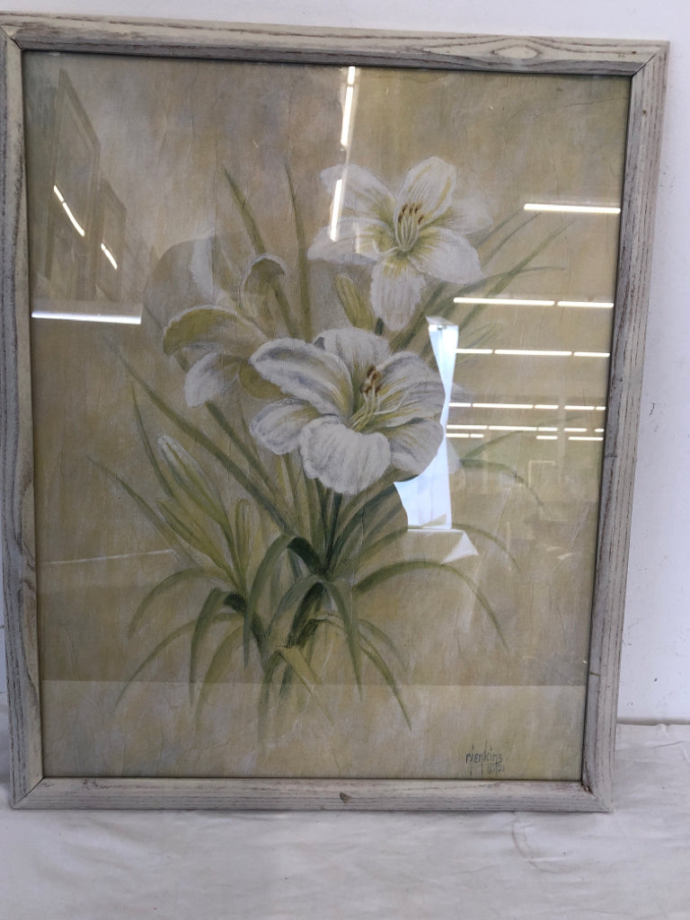 WHITE FLORAL IN GREY FRAME WALL ART.