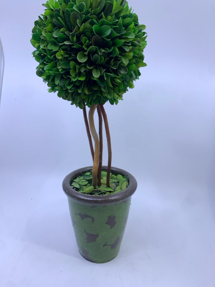 FAUX GREEN TOPIARY IN GREEN POT.