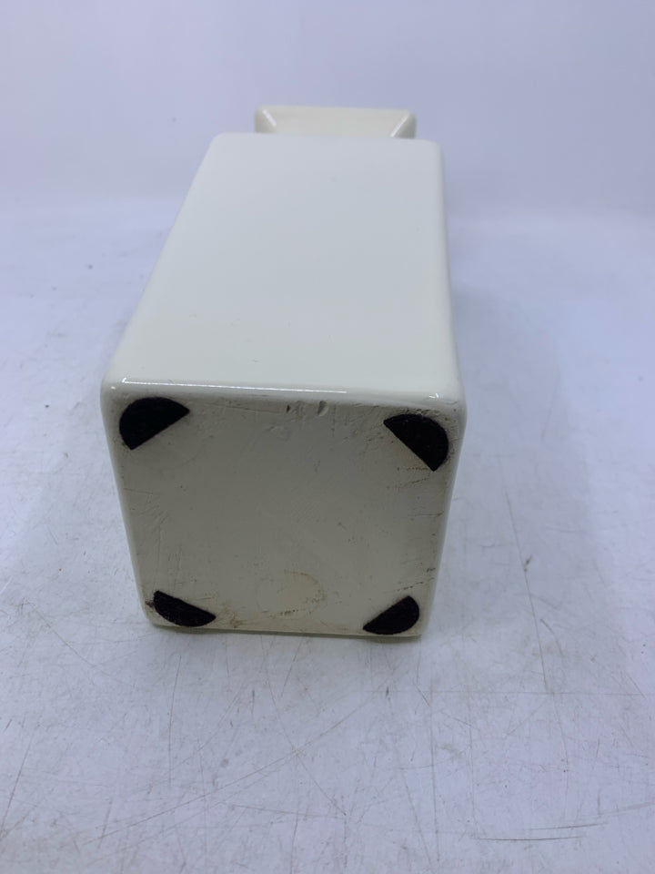 HEAVY CREAM CERAMIC VASE.