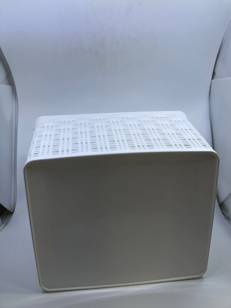 WHITE PLASTIC BIN FAUX WOVEN DESIGN.