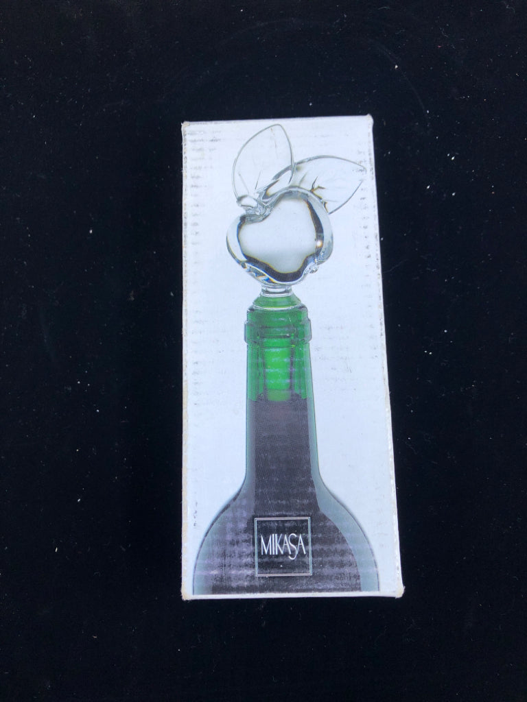 MIKASA APPLE WINE STOPPER IN BOX