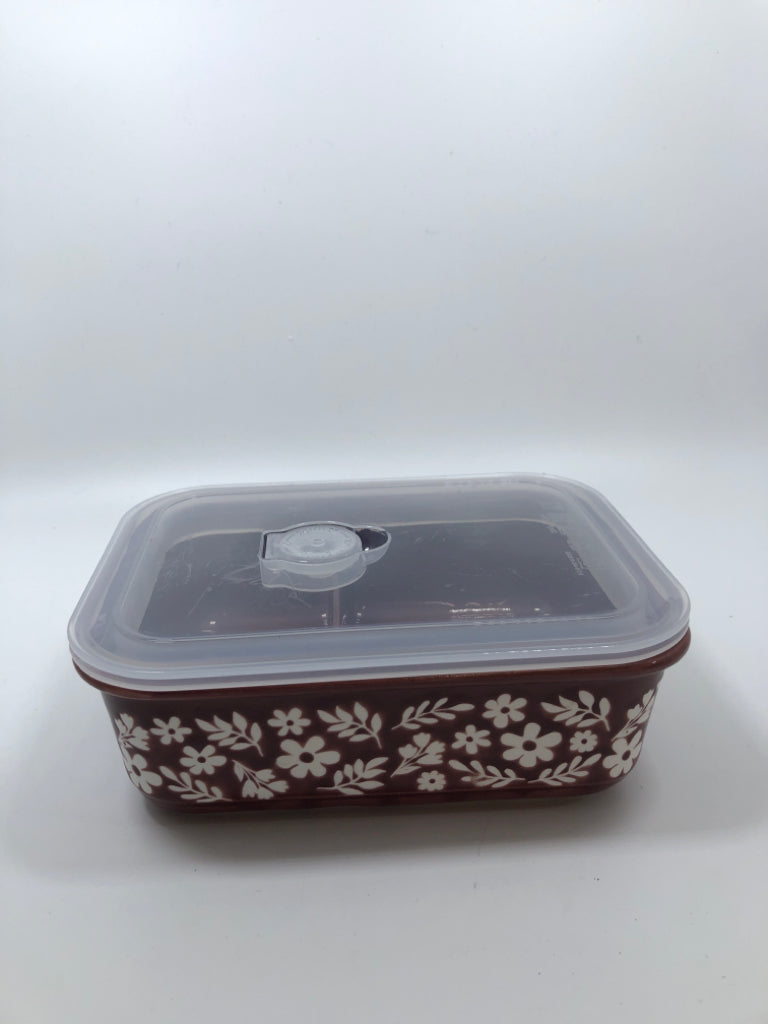 SMALL CERAMIC LUNCH CONTAINER.