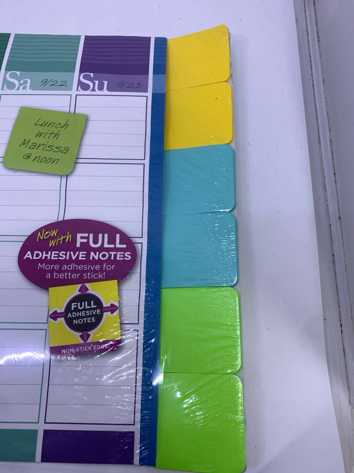 NIP WEEKLY PLANNER PLUS POST IT NOTES.