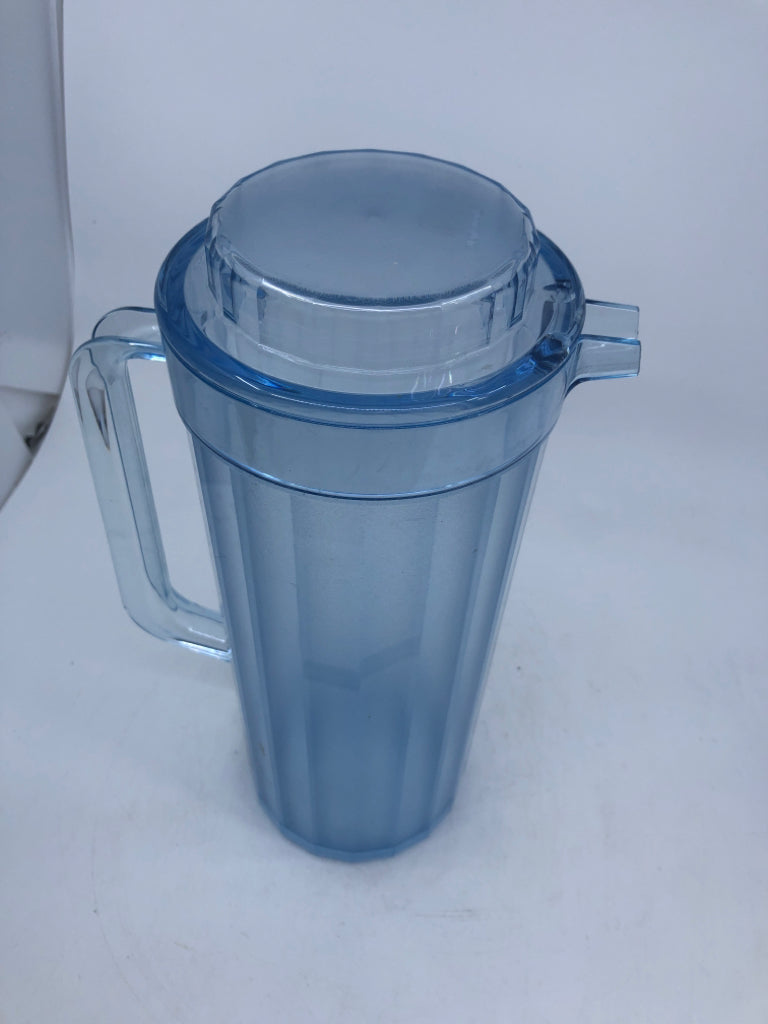LIGHT BLUE TUPPERWARE PITCHER W STIRRER.