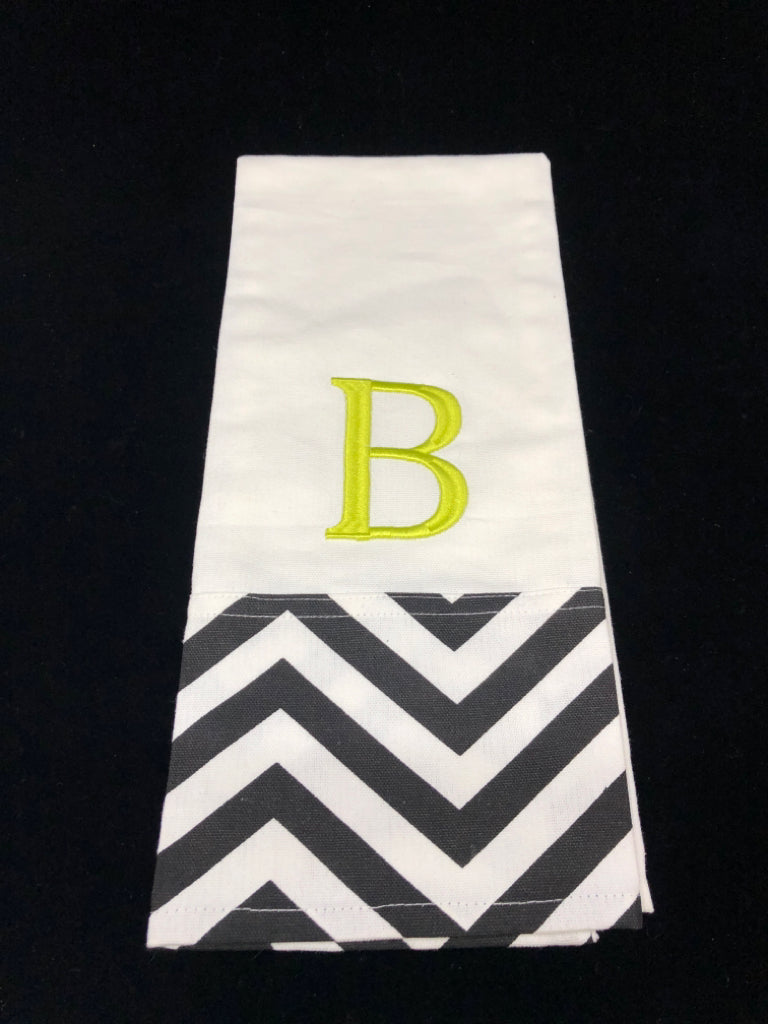 GREEN "B" KITCHEN TOWEL EMBROIDERED NANTUCKET.