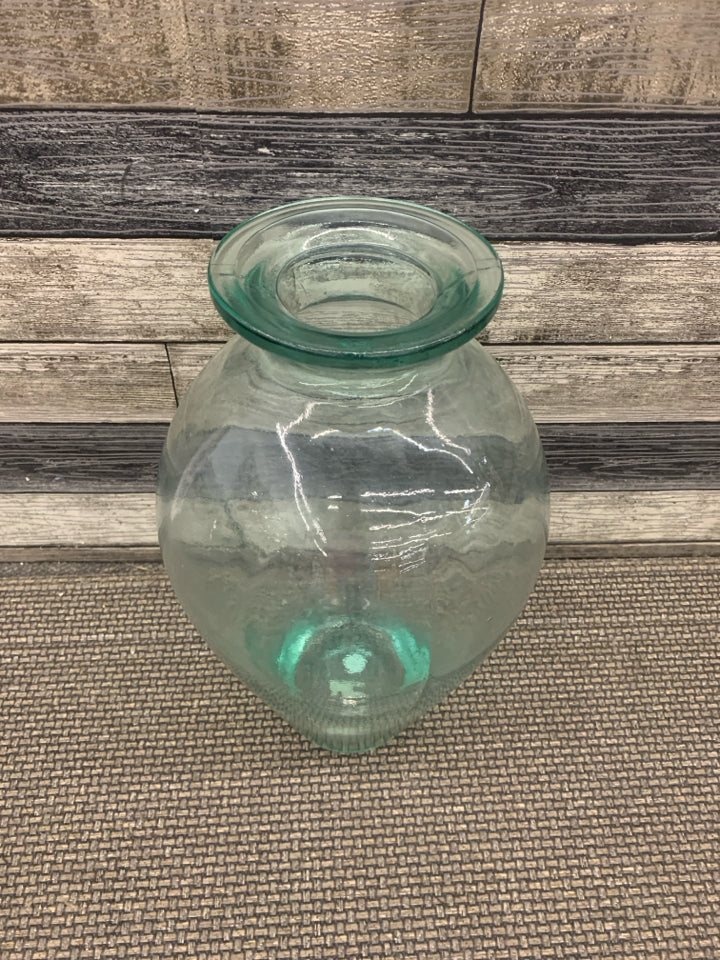 LARGE GREEN GLASS FLOOR VASE.