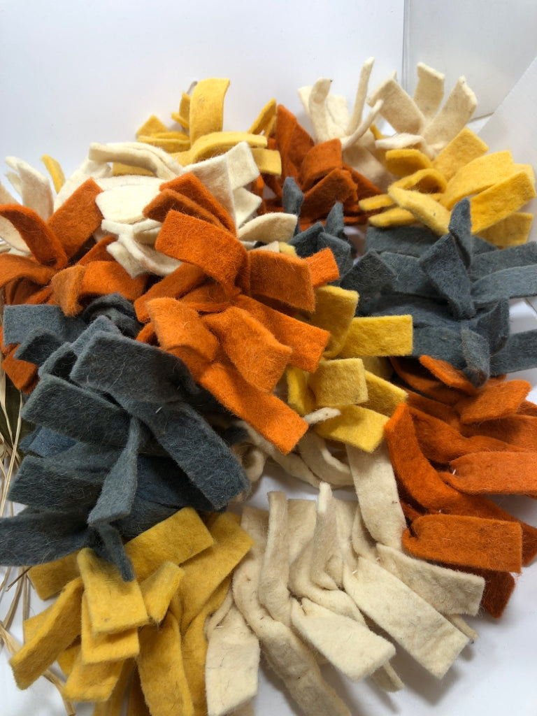 FELT ORANGE CREAM AND GRAY GARLAND.