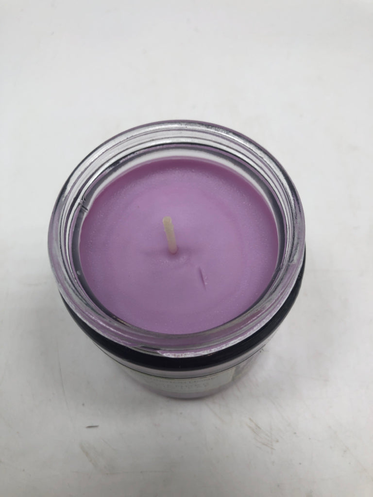 LAVENDER AND FIG CANDLE.