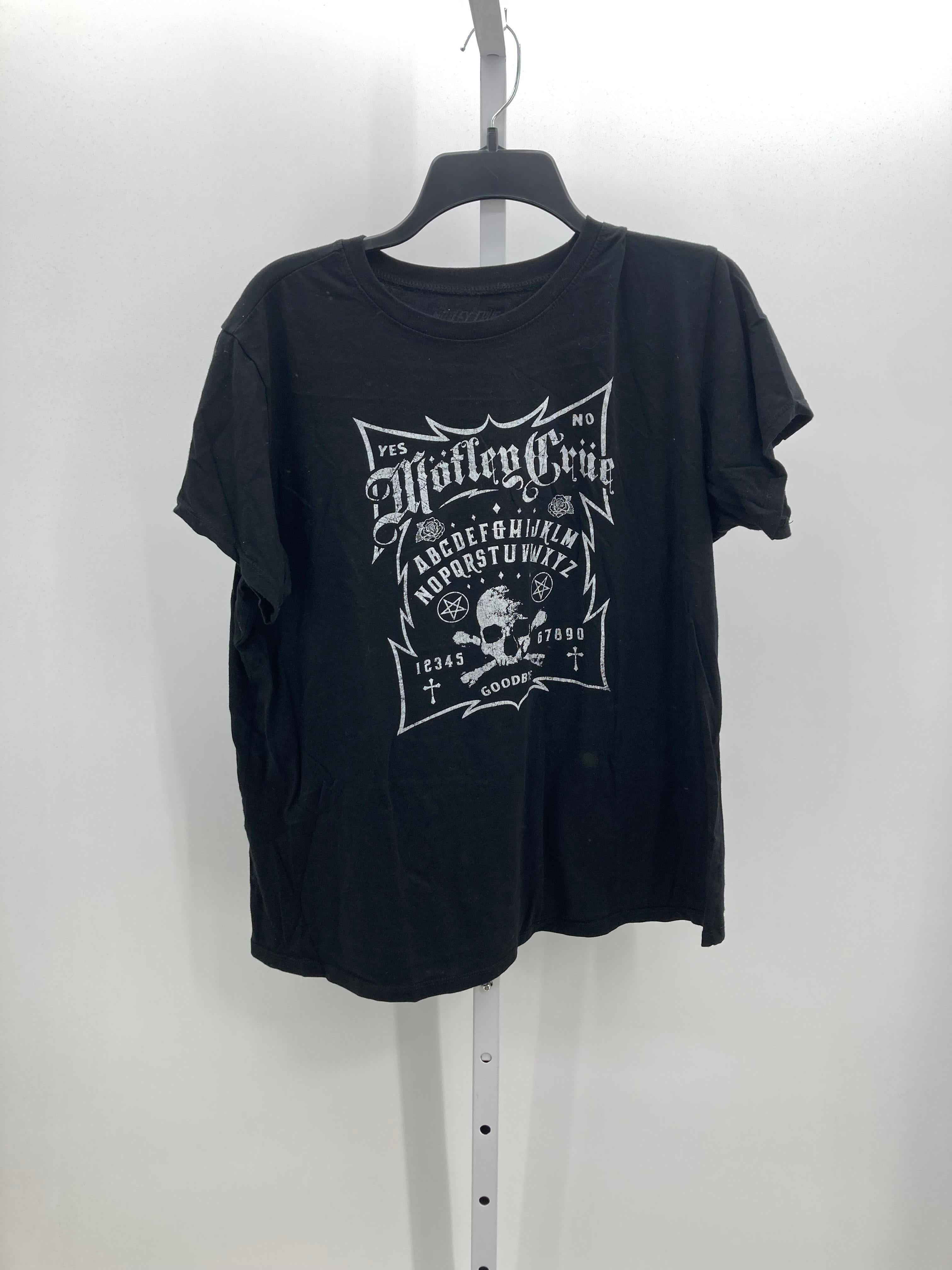 Size Medium Misses Short Sleeve Shirt