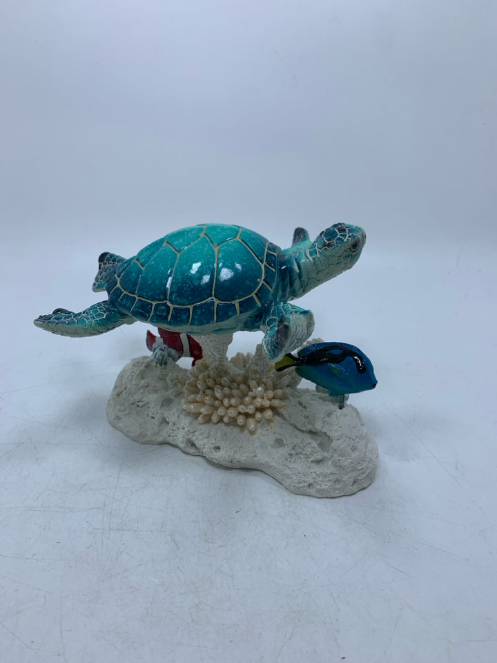 RESIN BLUE SEA TURTLE W/ MOVING FISH.