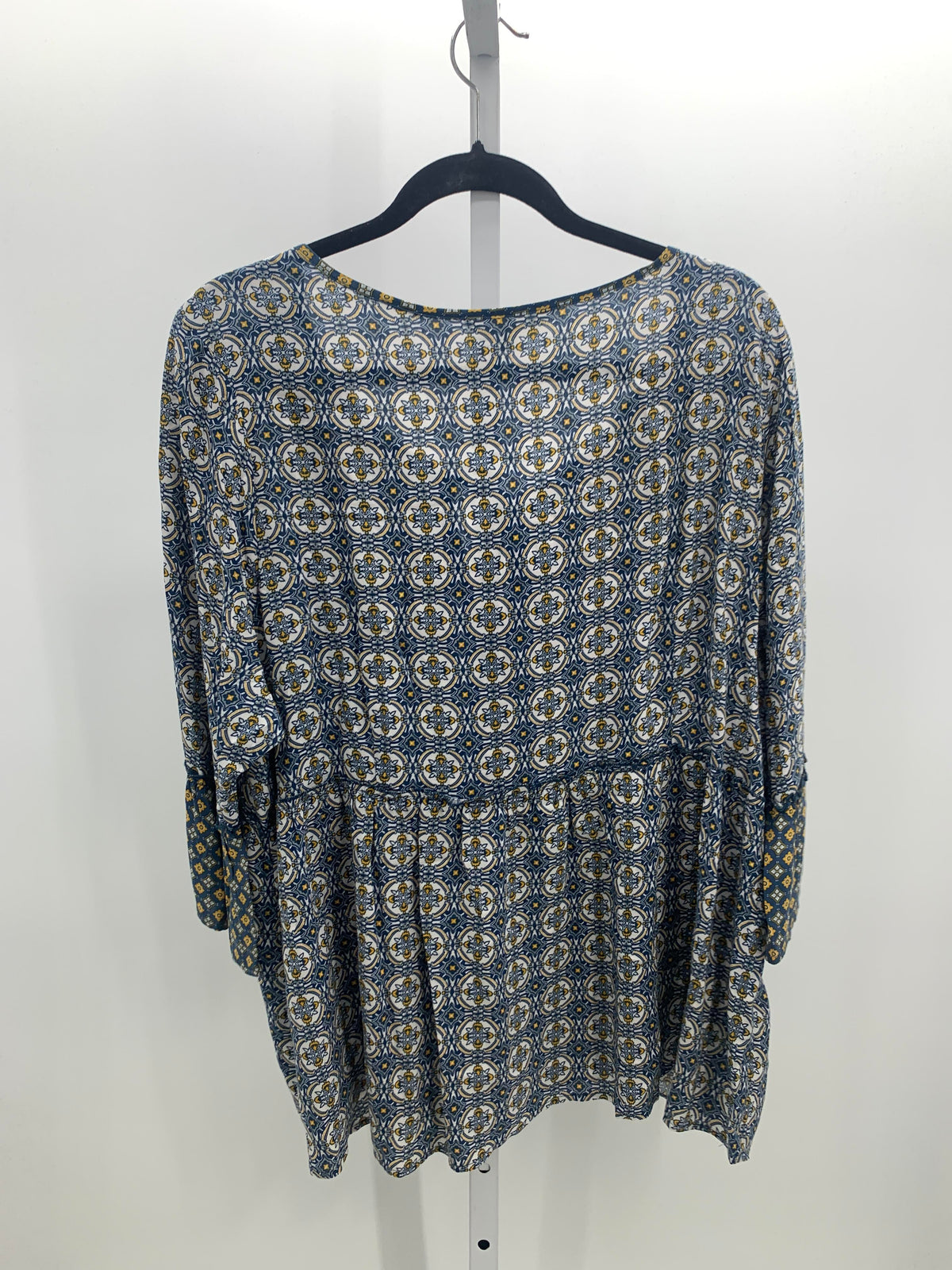 Size XXL Misses 3/4 Sleeve Shirt