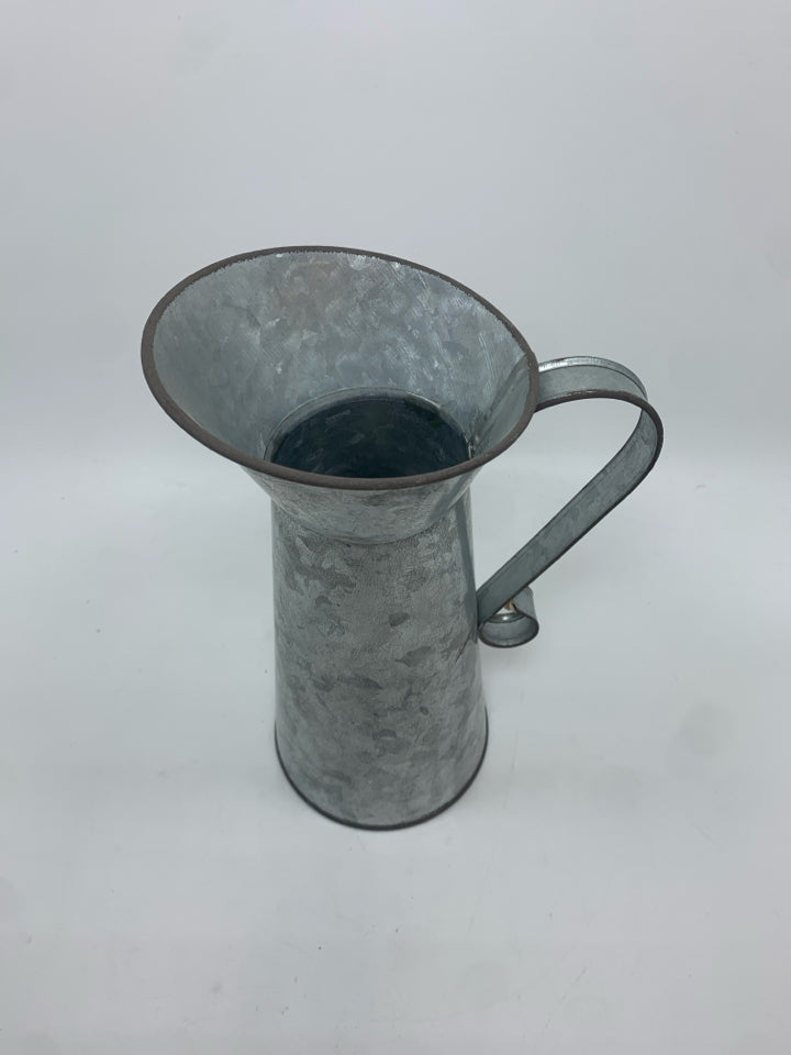 GALVANIZED METAL PITCHER VASE.