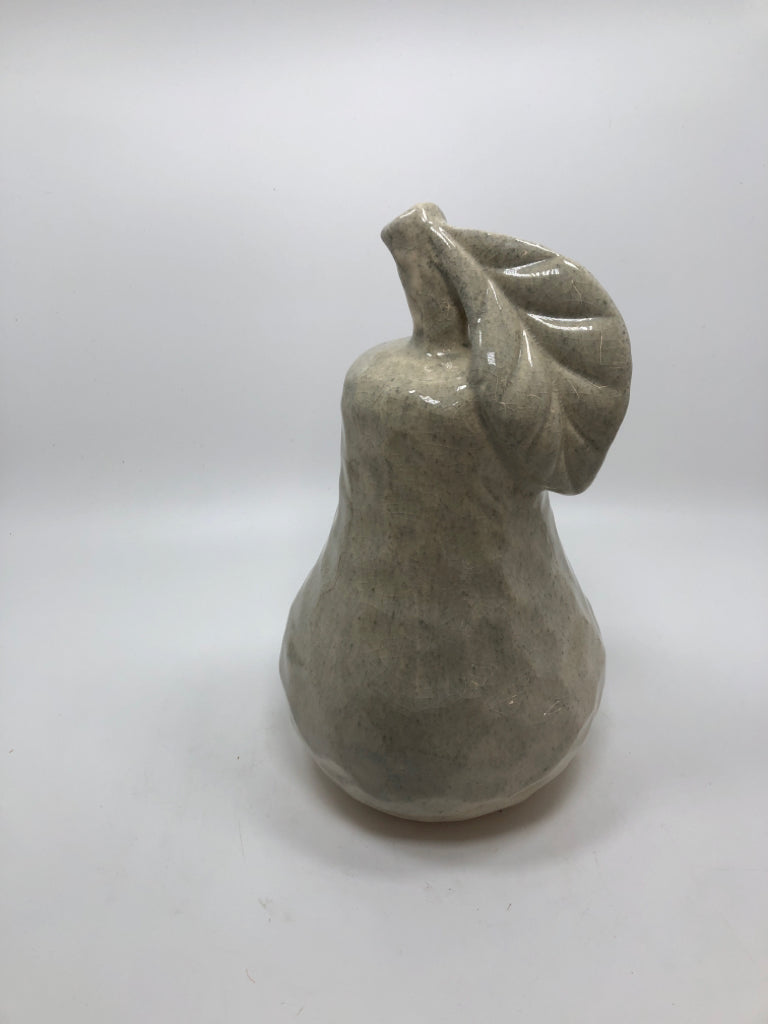 CERAMIC PEAR DECOR.