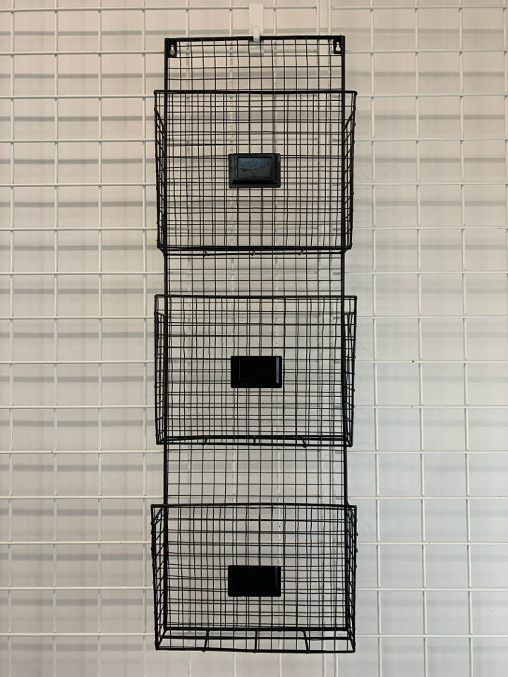 BLACK WIRE WALL MAGAZINE/ MAIL RACK.