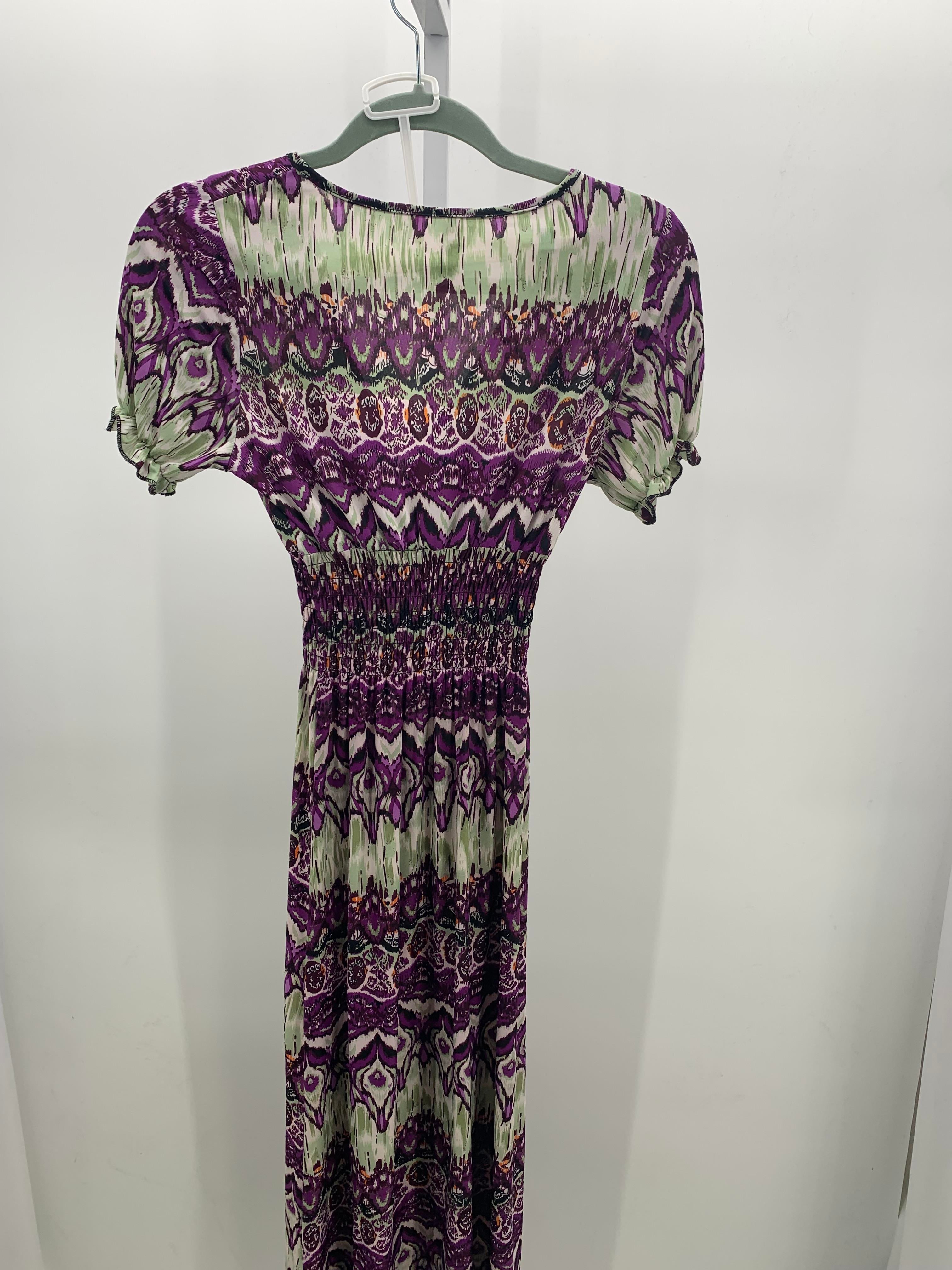 Size Medium Misses Short Sleeve Dress